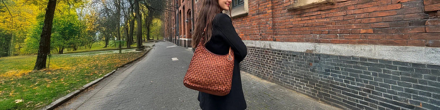 Geflochtene Taschen