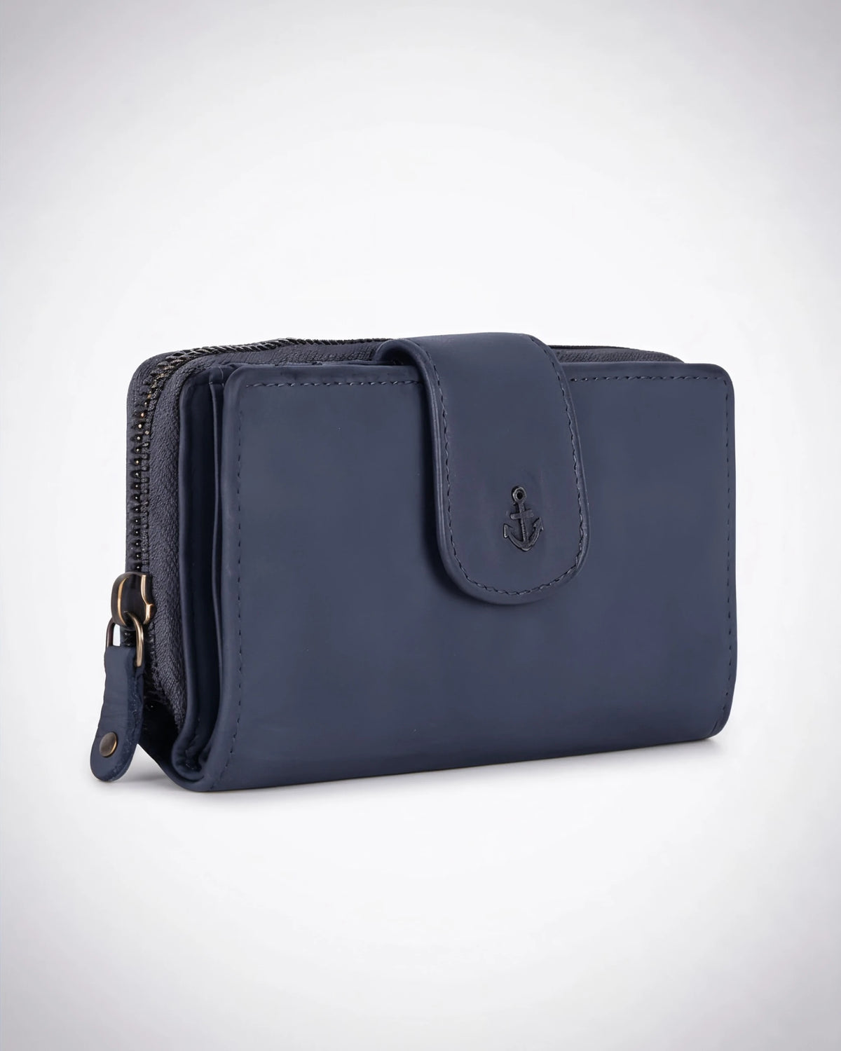 Linn_Navy_3.webp