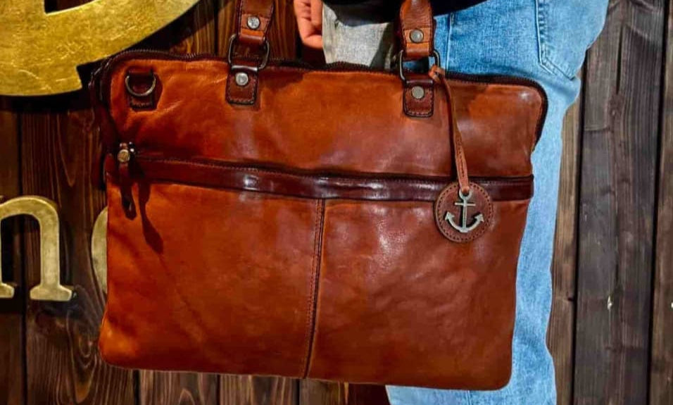 Laptoptasche aus Leder Vega in Cognac