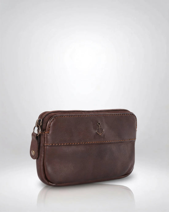 h2nd_0337_nico_brown_02.webp