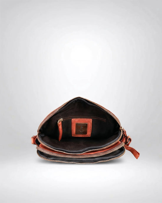 h2nd_10191_rieke_cognac_05.webp