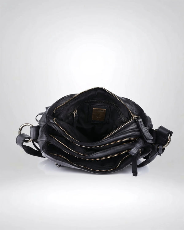 h2nd_10960-2_lotta_ash_05.webp