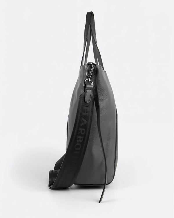 h2nd_12460_halina_dolphin_03.webp