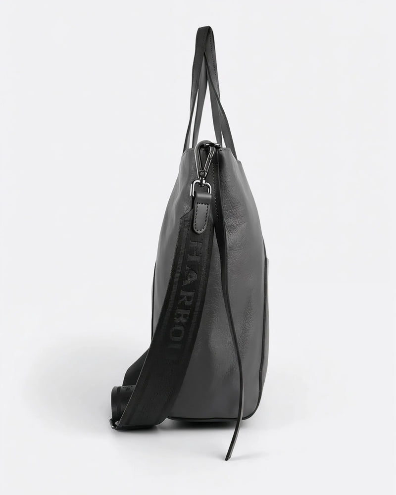 h2nd_12460_halina_dolphin_03.webp