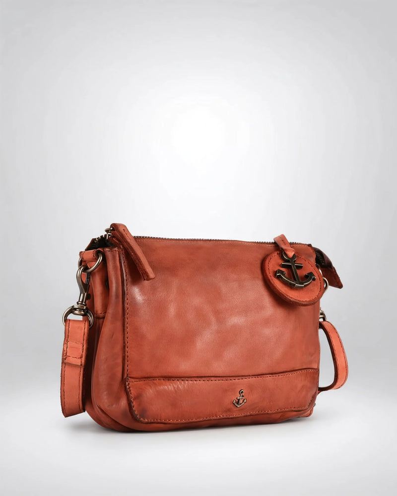 h2nd_12477_tiani_cognac_02.webp