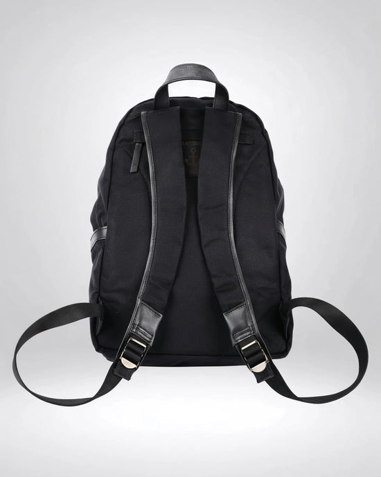 h2nd_12559_flo_black_04.webp