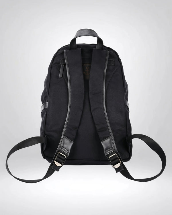 h2nd_12559_flo_black_04.webp