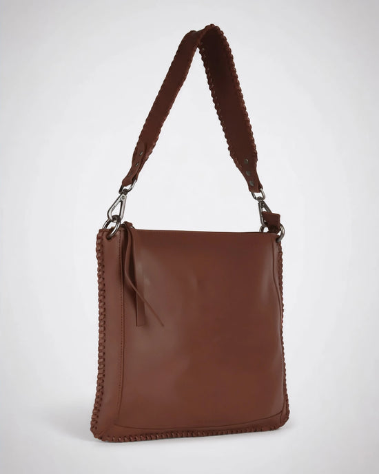 h2nd_12637_leila_cognac_02.webp