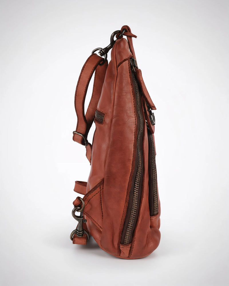 h2nd_12698_weibke_cognac_03.webp