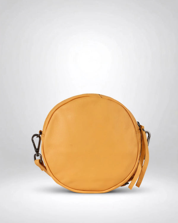 h2nd_12838_adeline_mustard_04.webp
