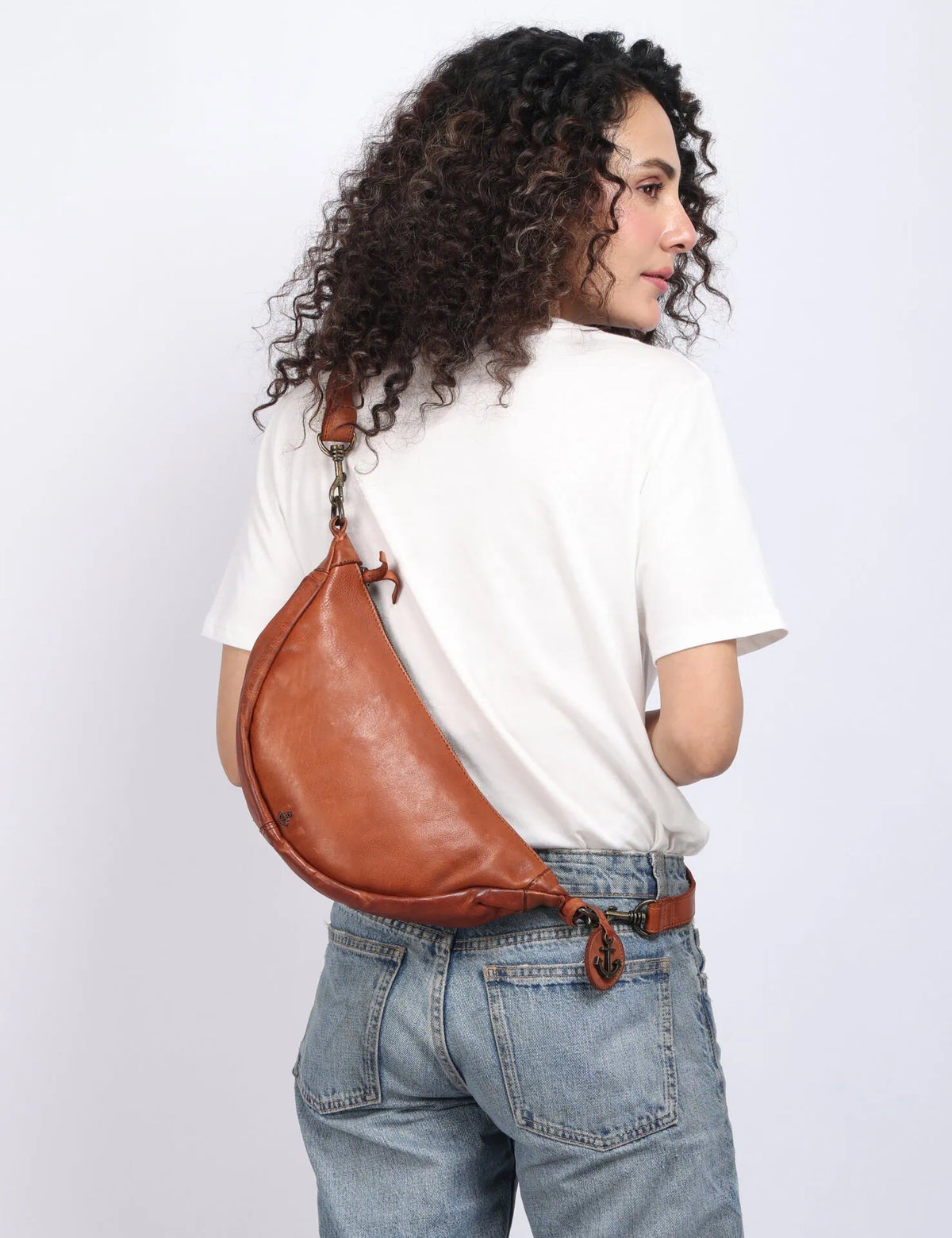 Smilla – Am Model ansehen – Cognac