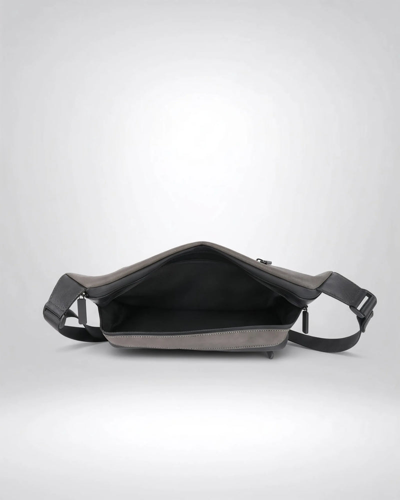 h2nd_13027_turin_dolphin_05.webp