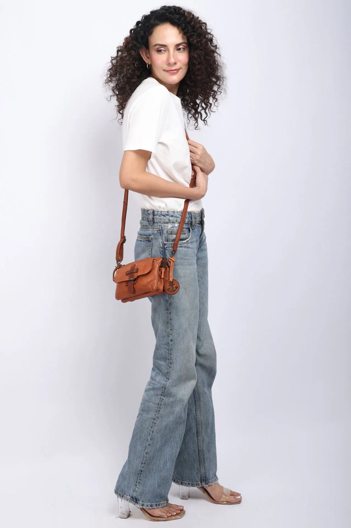 Logan – Am Model ansehen – Cognac