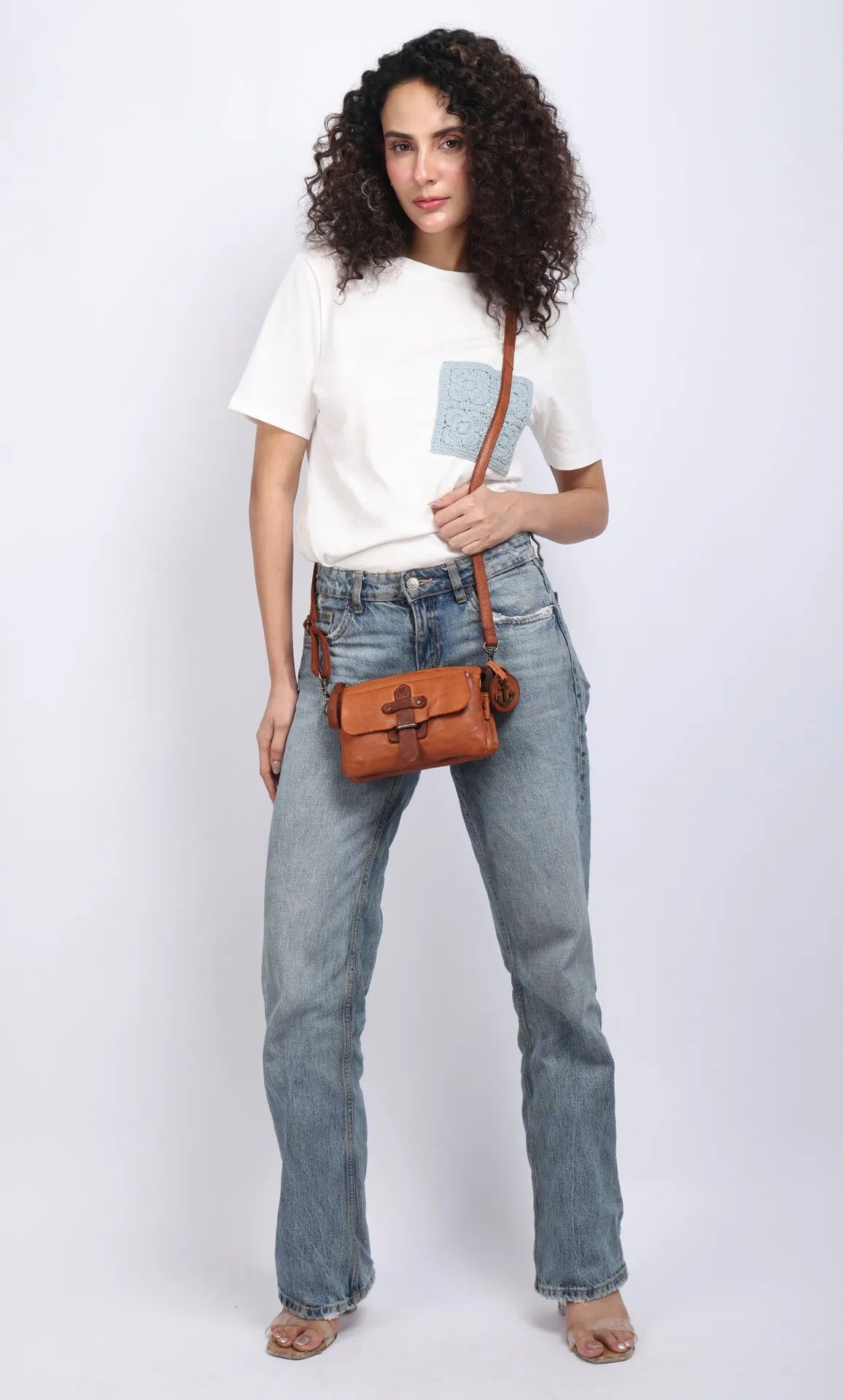 Logan – Am Model ansehen – Cognac
