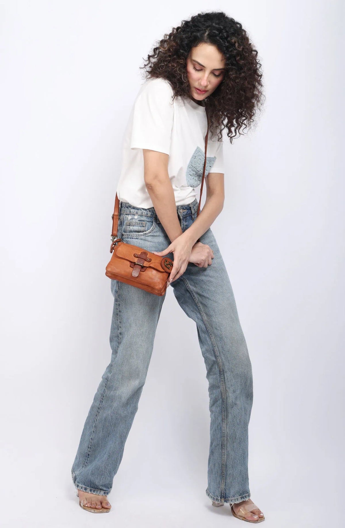 Logan – Am Model ansehen – Cognac