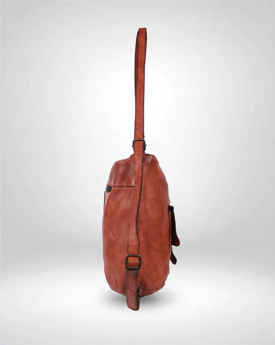 h2nd_13133_baily_cognac_03.webp