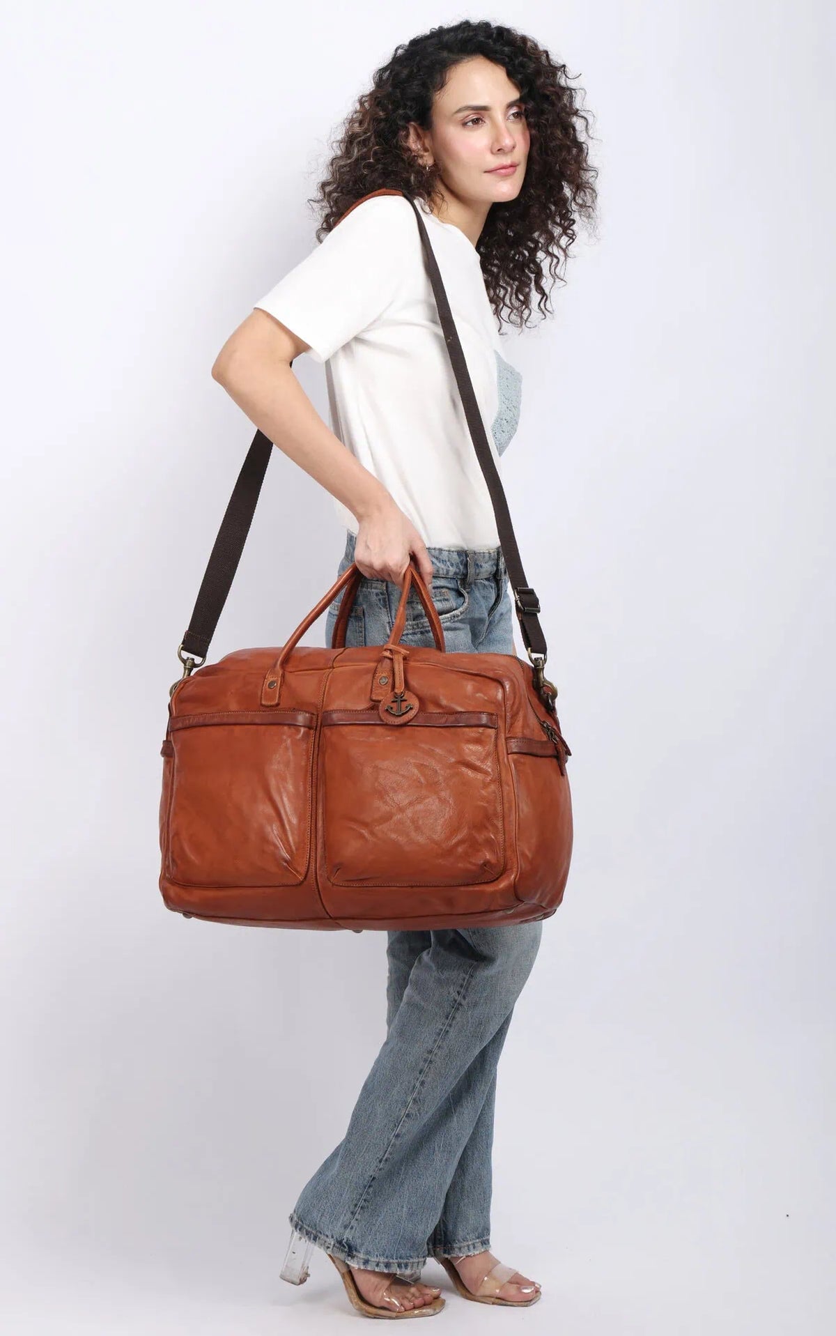 Theron – Am Model ansehen – Cognac
