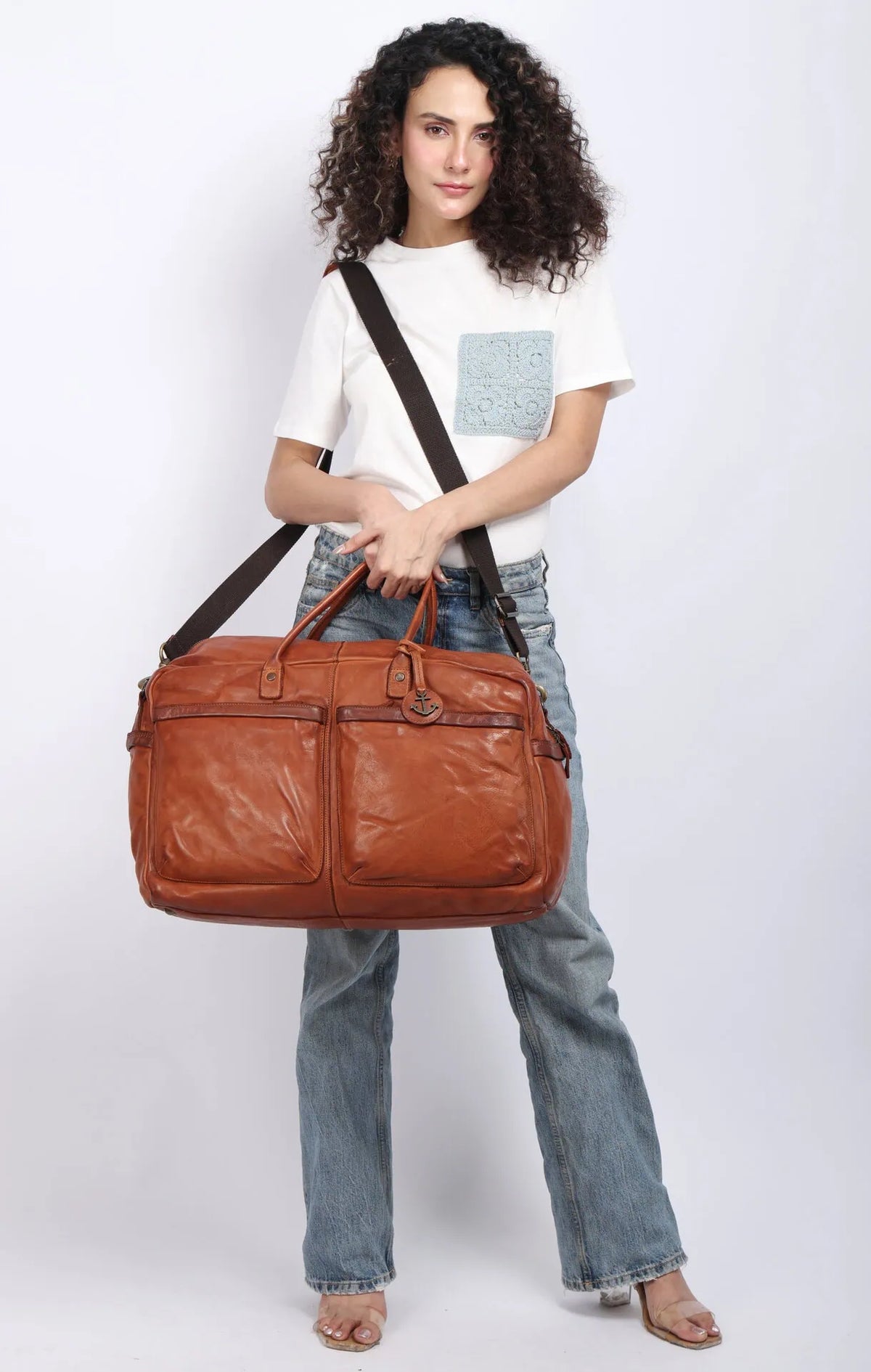 Theron – Am Model ansehen – Cognac