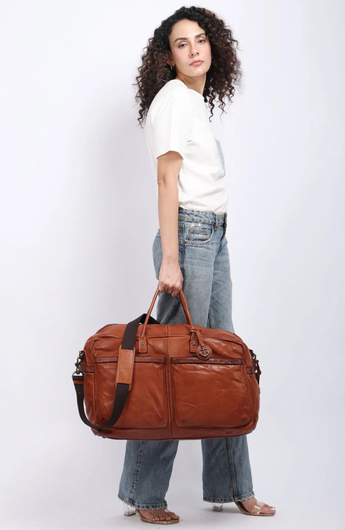 Theron – Am Model ansehen – Cognac