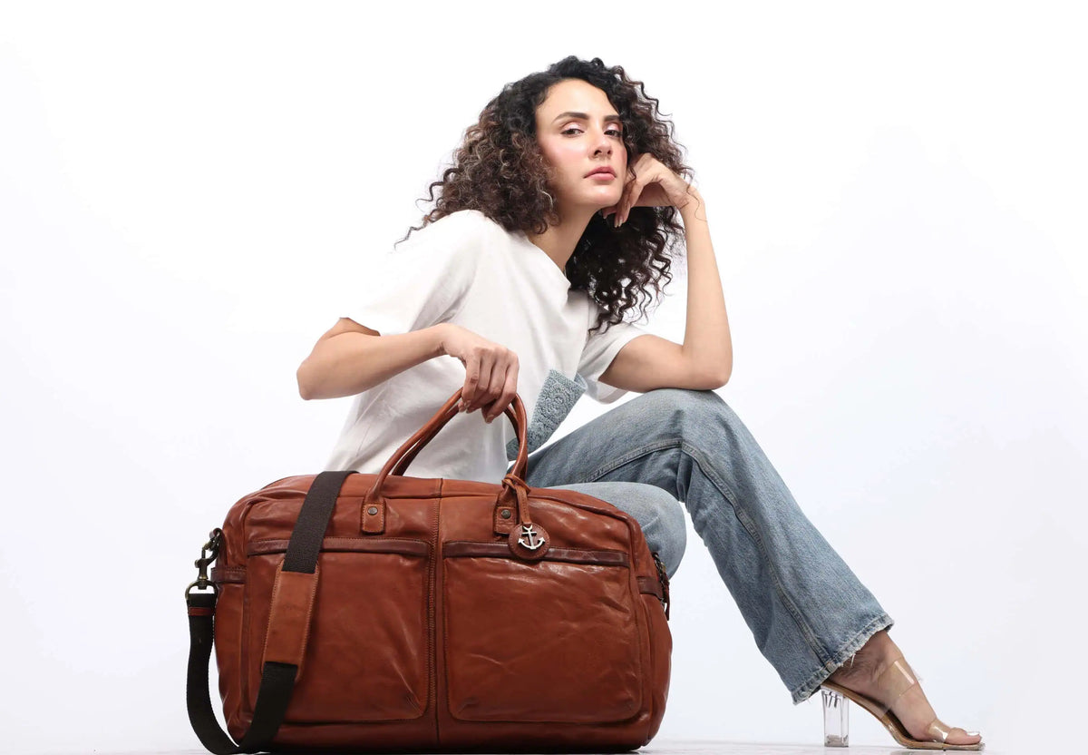 Theron – Am Model ansehen – Cognac