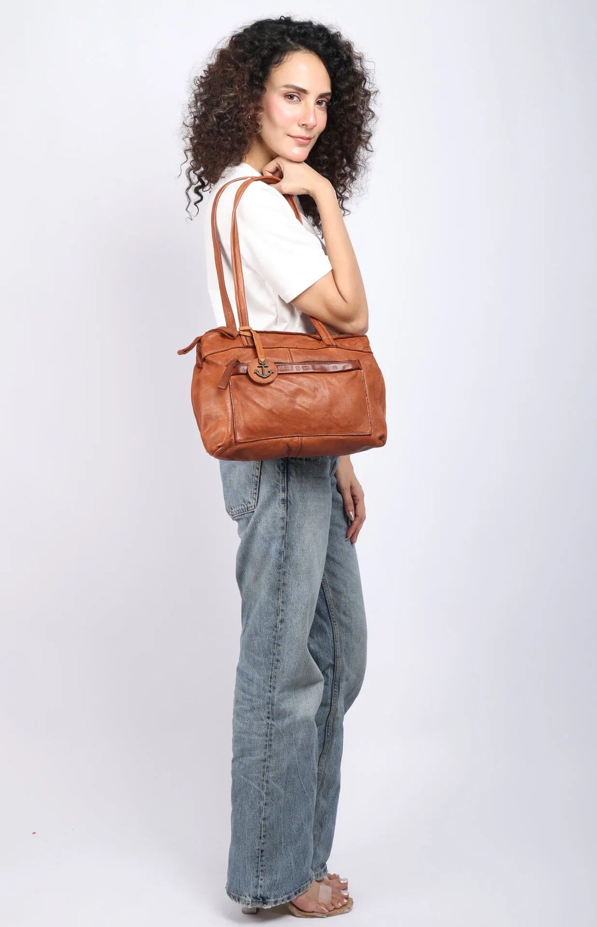 Zea – Voir le sac porté – Cognac