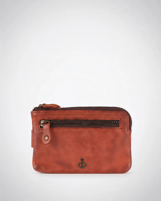 h2nd_14536_lucian_cognac_01.webp