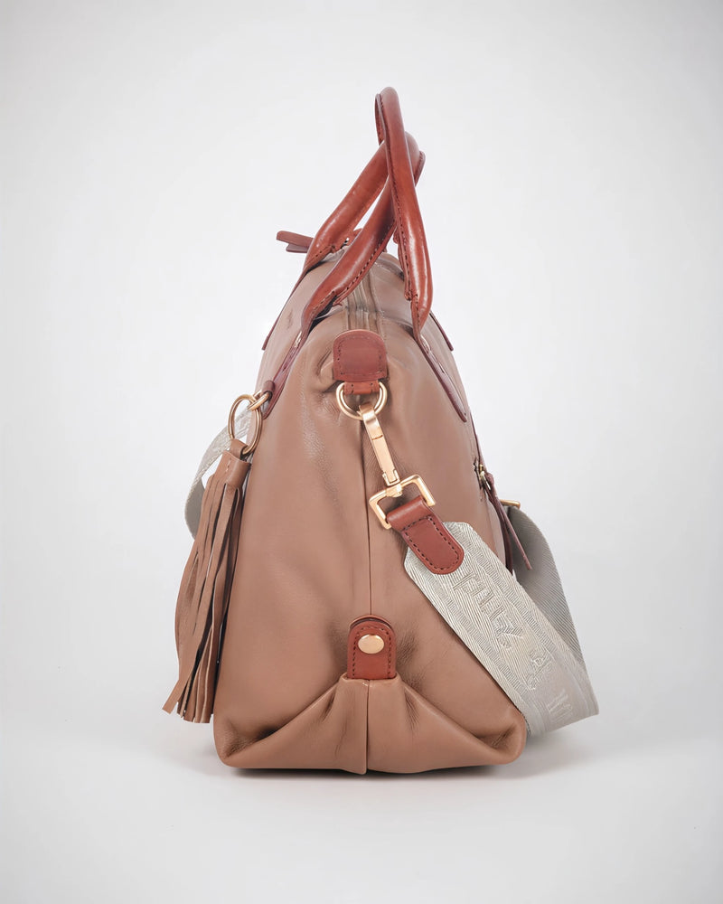 h2nd_15108_lucia m_milky hezalnut_02.webp