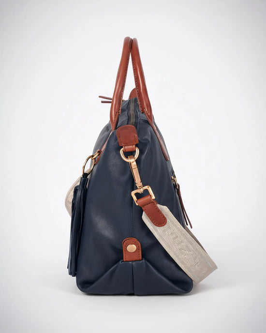 h2nd_15108_lucia m_ocean blue_02.webp