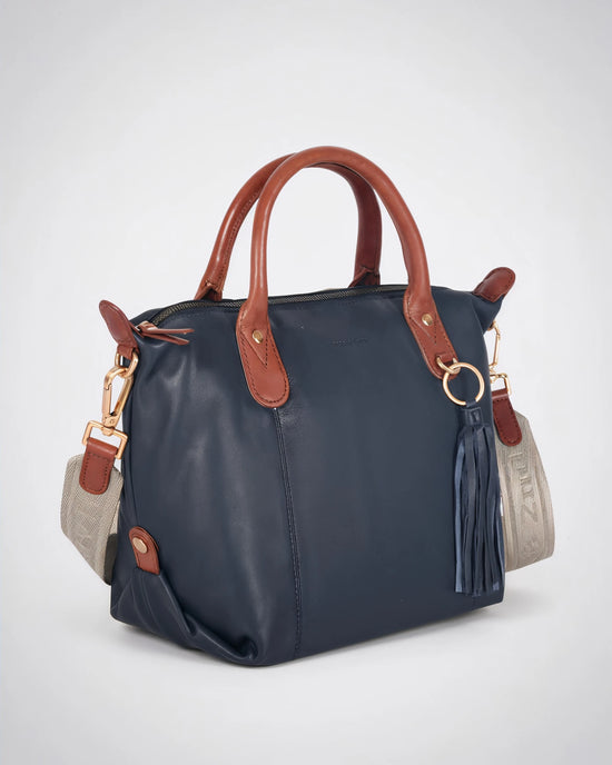 h2nd_15108_lucia m_ocean blue_03.webp
