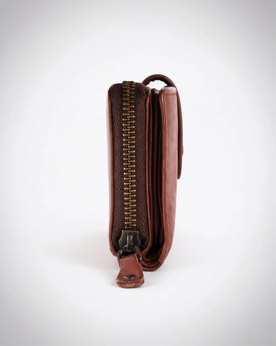 h2nd_1543_isidora_cognac_03.webp