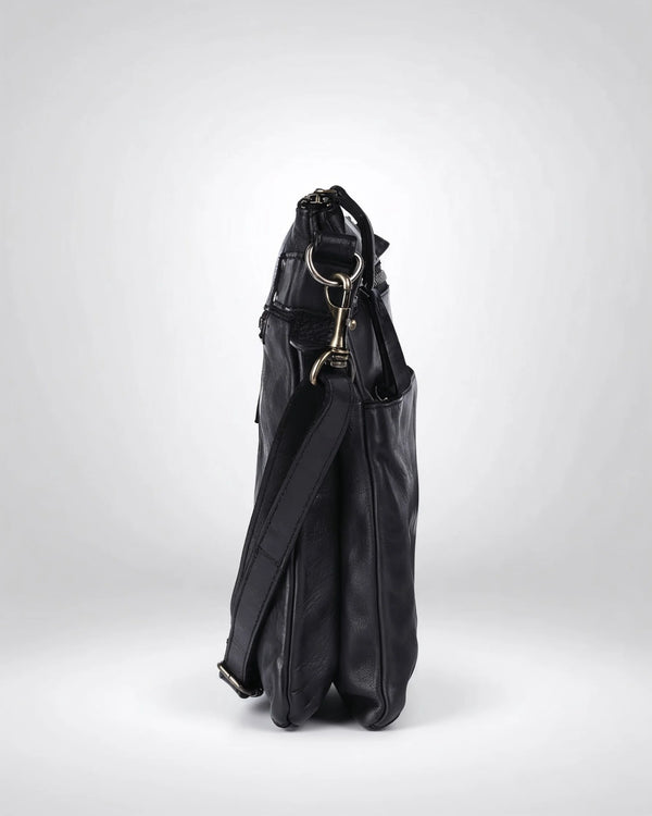 h2nd_9803-2_zora_ash_03.webp
