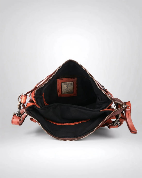 h2nd_9803-2_zora_cognac_05.webp