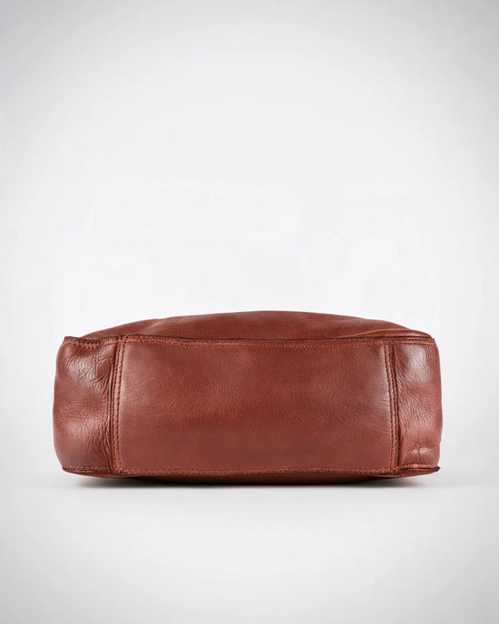 h2nd_9951_luisa_cognac_05.webp