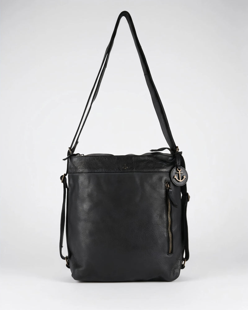 h2nd_9964_nora_ash_01.webp