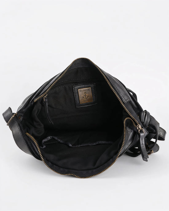 h2nd_9964_nora_ash_06.webp