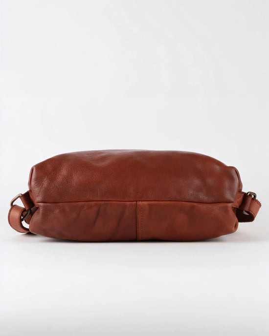 h2nd_9964_nora_cognac_06.webp